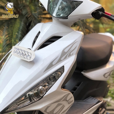 12V 12 haz de luz LED multicolor para motocicletas