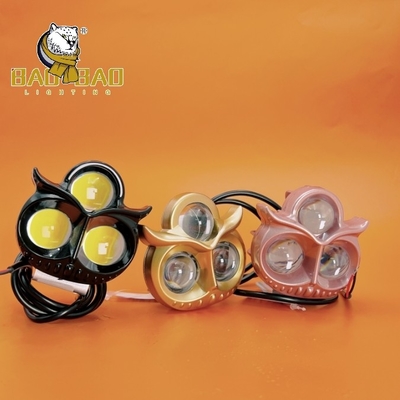 Luz de búho 3 ojos blanco amarillo doble color flash plástico hierro aluminio LED luz de niebla faro para motor